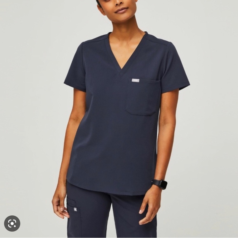 Figs Quiet Navy Gently used Set